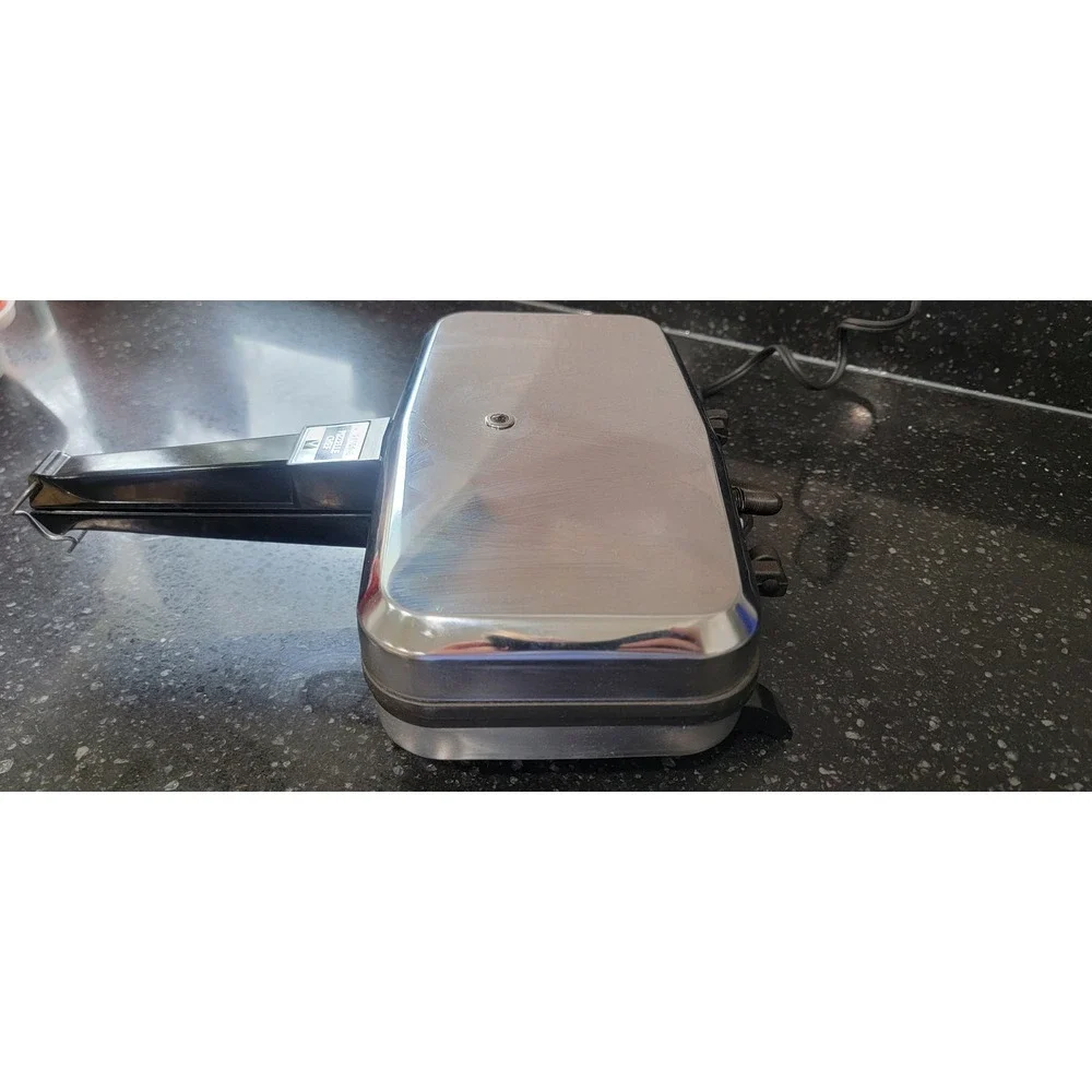 Vitantonio Pizzelle Chef 300 2-Slice Silver Chrome Electric Cookie Maker USA